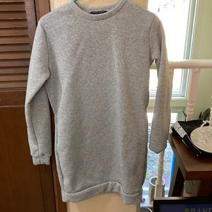 SHEIN DRESS SWEATSHIRT